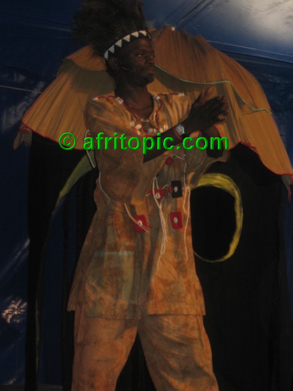 ../Images/AfricaFestival-28-29May05 114.jpg